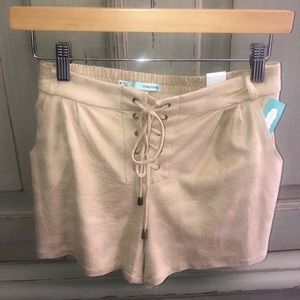 !!NEW W TAGS!! SHORTS